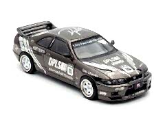 Inno 64 Models Nissan Skyline GT-R (R33) DPLS X INNO ''Chase''