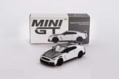 Mini GT 1/64 1045 Nissan GT-R Nismo 2024 Brilliant White Pearl